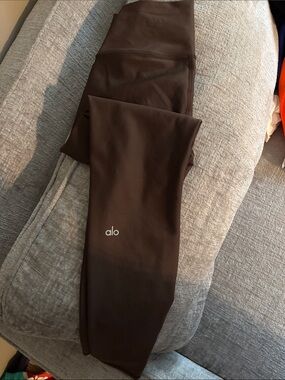 Alo High-Rise airlift Leggings in espresso